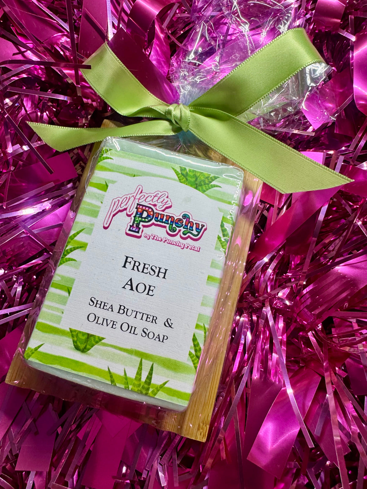 Fresh Aloe Soap With Wooden Holder